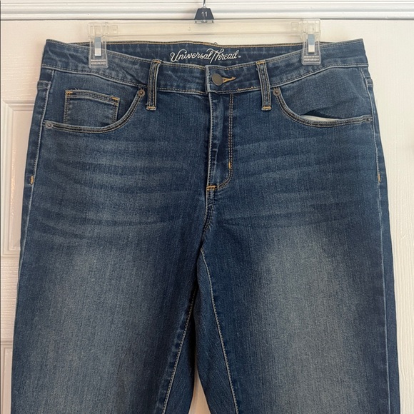 Universal Thread Dark Wash Mid-Rise Skinny Tall Faded Jeans - Picture 2 of 4